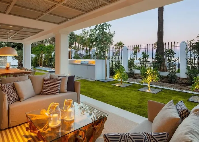 Villa Beachfront La Luisa, Golden Mile, Marbella