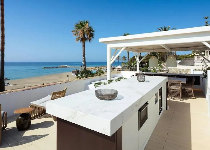 Villa Beachfront La Luisa, Golden Mile, *